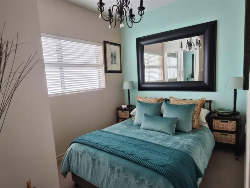 Stunning 9th-Floor - 2 Bedroom Furnished Corporate Retreat in Table View - Photo 9