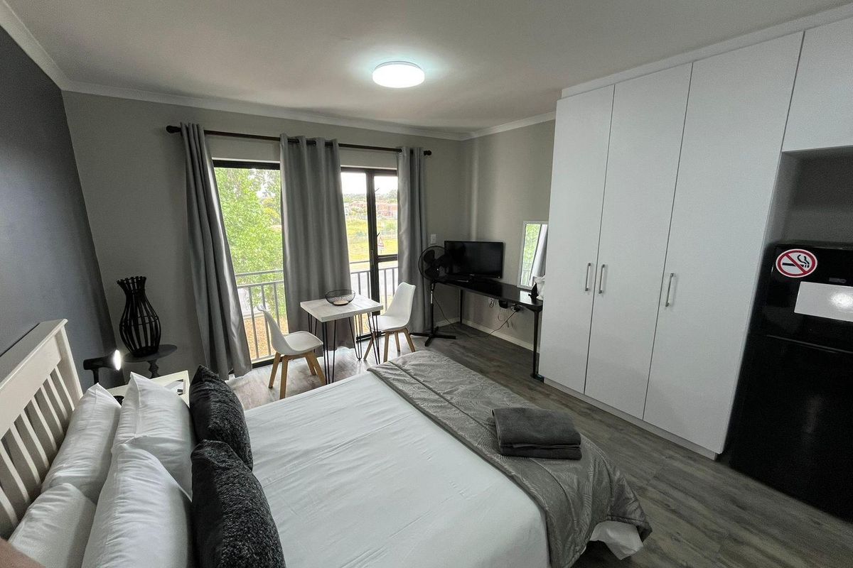 Modern Studio Apartment + Garage in popular Cederberg Estate in Haasendal - Photo 2