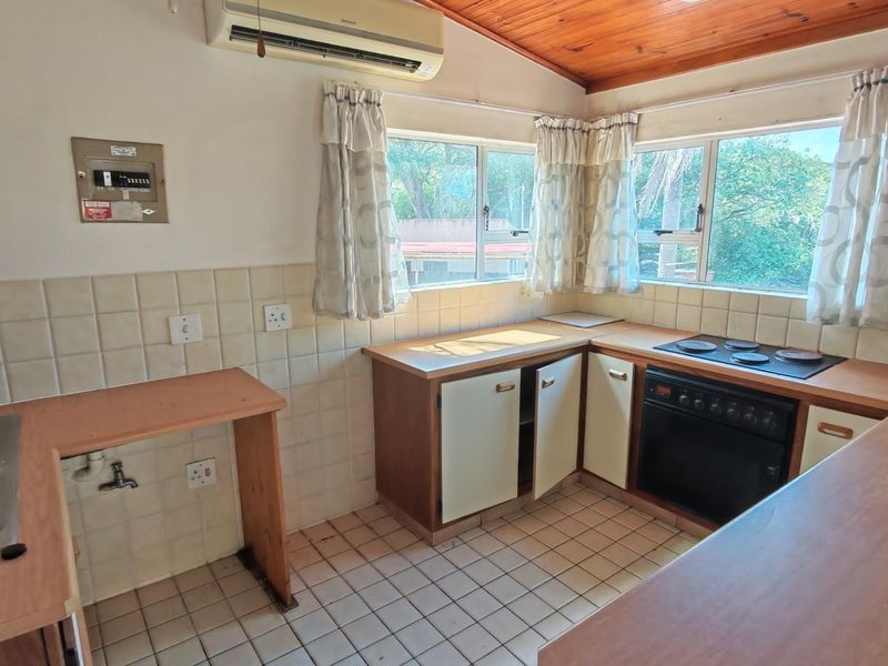 Fixer Upper Value Offering in Margate!  3 bedroom, 2 Bath townhouse - Photo 6