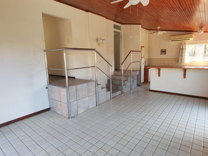 Fixer Upper Value Offering in Margate!  3 bedroom, 2 Bath townhouse - Photo 5