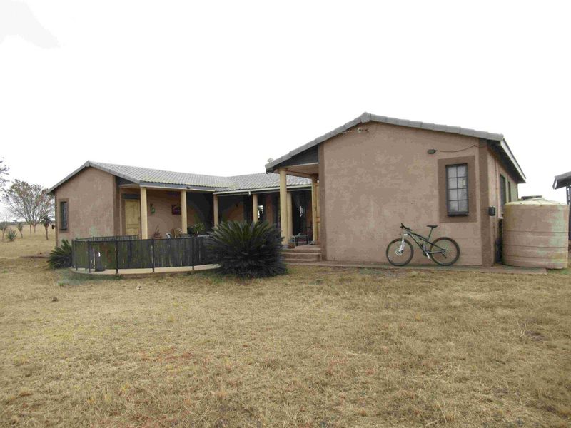 23HA PROPERTY FOR SALE IN NATURE RESERVE - Photo 6