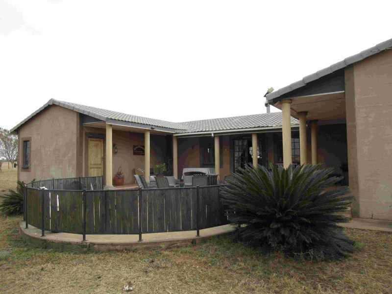 23HA PROPERTY FOR SALE IN NATURE RESERVE - Photo 5