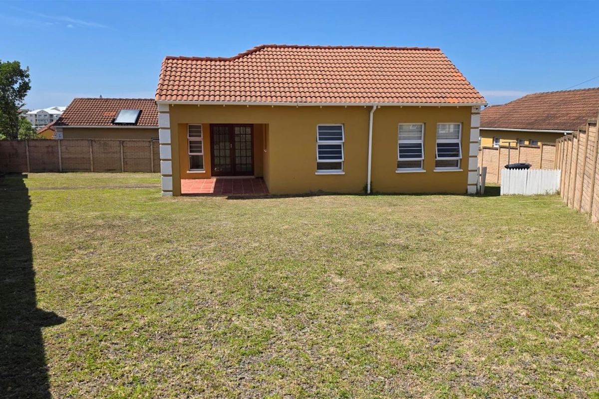 Well-Located 2-Bedroom Home in a Gated Complex - Photo 2