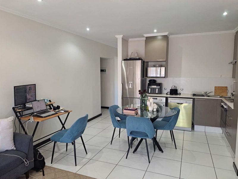 1 bed 1 bath Unit - Photo 3