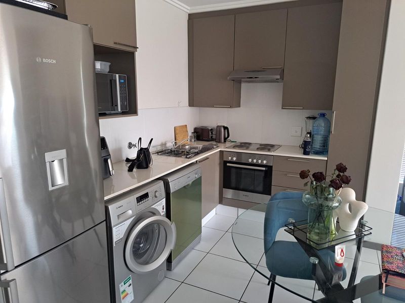 1 bed 1 bath Unit - Photo 2