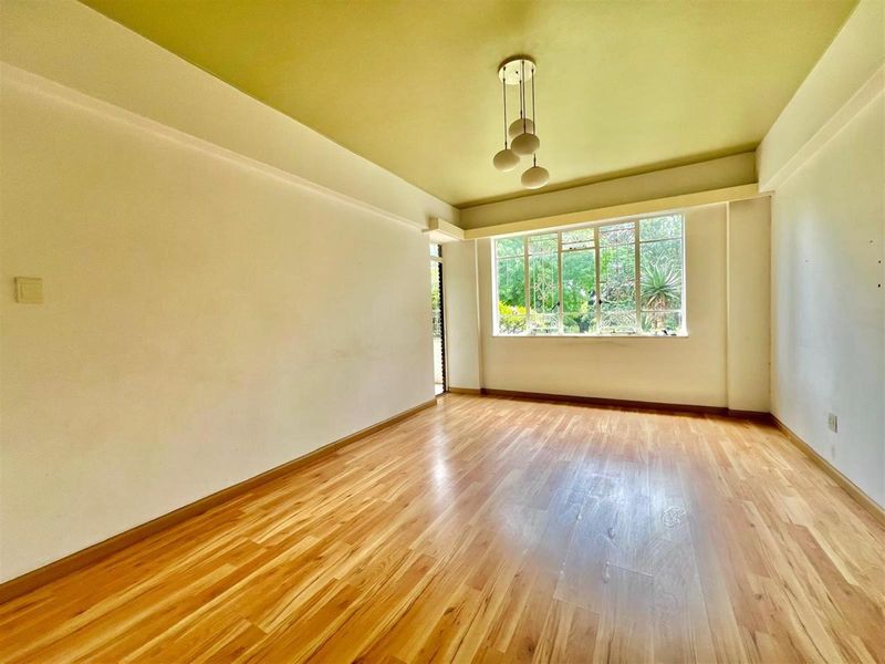 Apartment For Sale in Norwood, Johannesburg - Photo 6