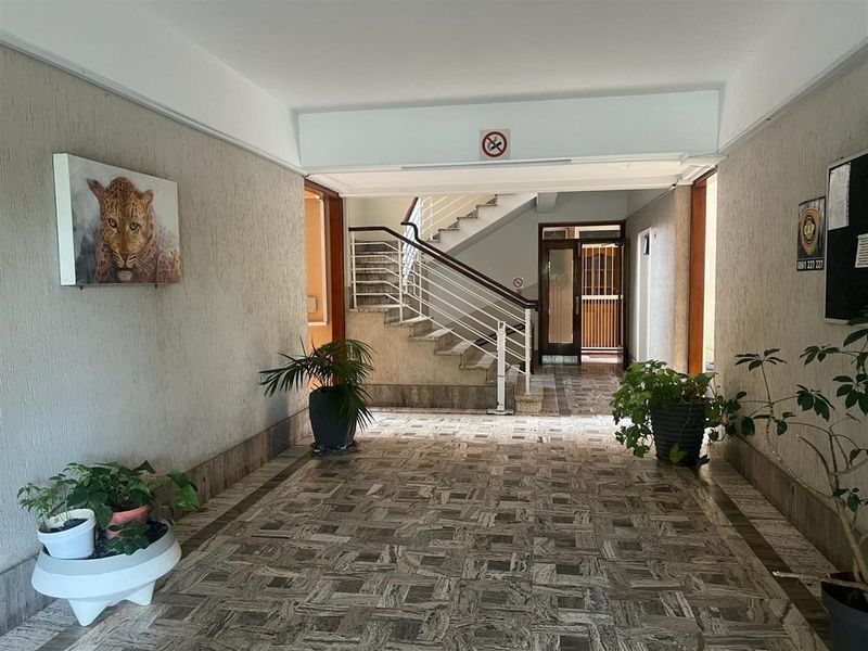 Apartment For Sale in Norwood, Johannesburg - Photo 3