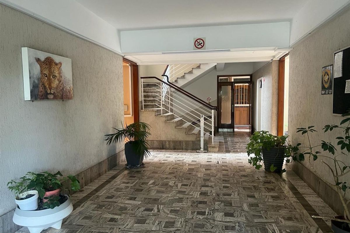 Apartment For Sale  in Norwood Johannesburg - Photo 3