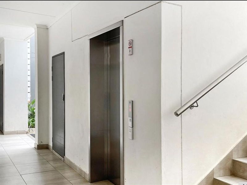 Apartment For Sale in Erand Gardens, Midrand - Photo 9