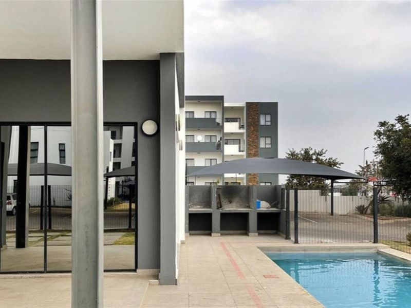 Apartment For Sale in Erand Gardens, Midrand - Photo 7