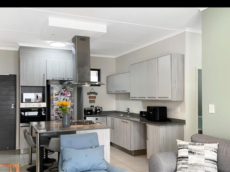 Apartment For Sale in Erand Gardens, Midrand - Photo 5