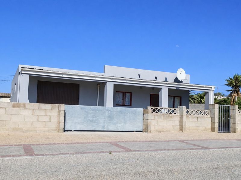 3 Bedroom Home for Sale - Ideal for Families or Investors - Photo 4