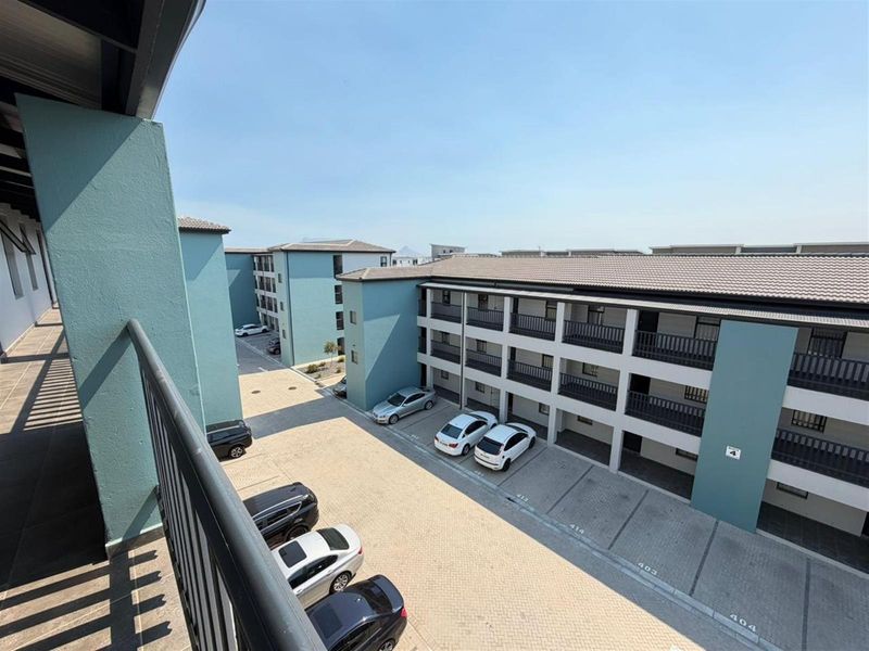 Very Neat 2-Bedroom Apartment  | Ideal for Homeowners or Investo - Photo 1