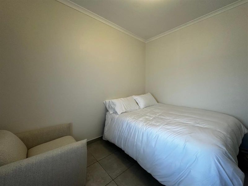 Very Neat 2-Bedroom Apartment  | Ideal for Homeowners or Investo - Photo 4