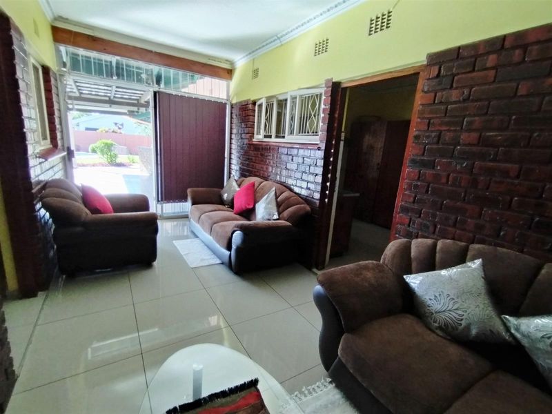 A Beautiful house for sale in Grantham Park, Empangeni - Photo 10