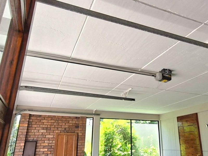 Exclusive Five-Level Luxury Residence with Panoramic Vaal River Views - Photo 9