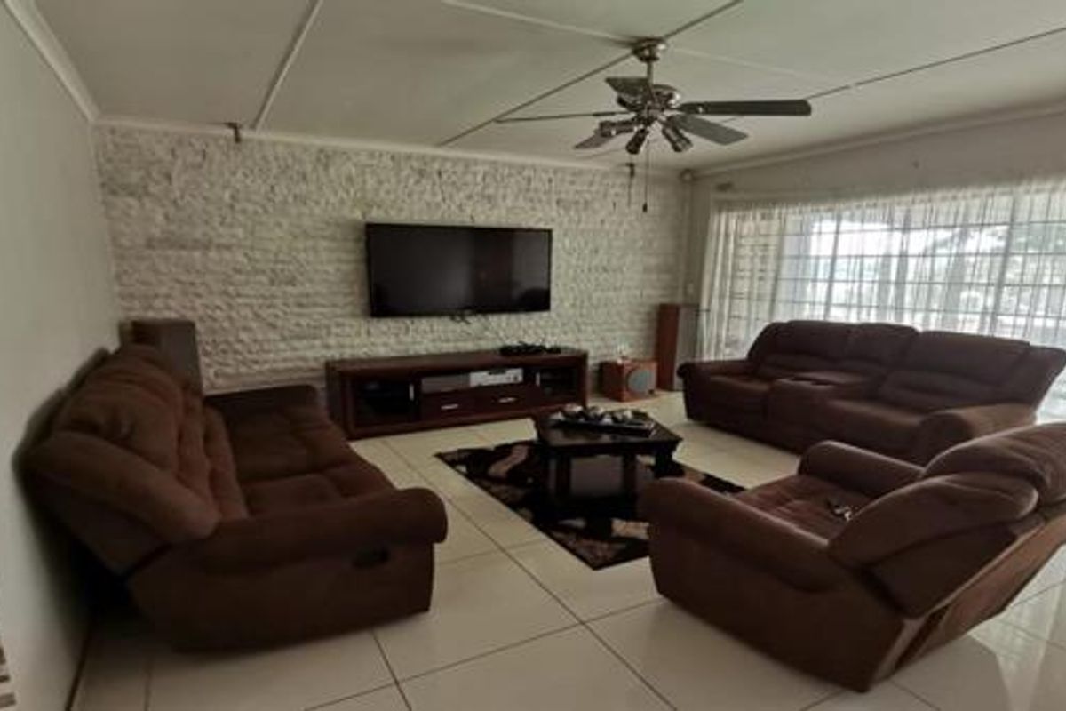 House For Sale in Glen Anil, Durban North, KwaZulu Natal - Photo 4