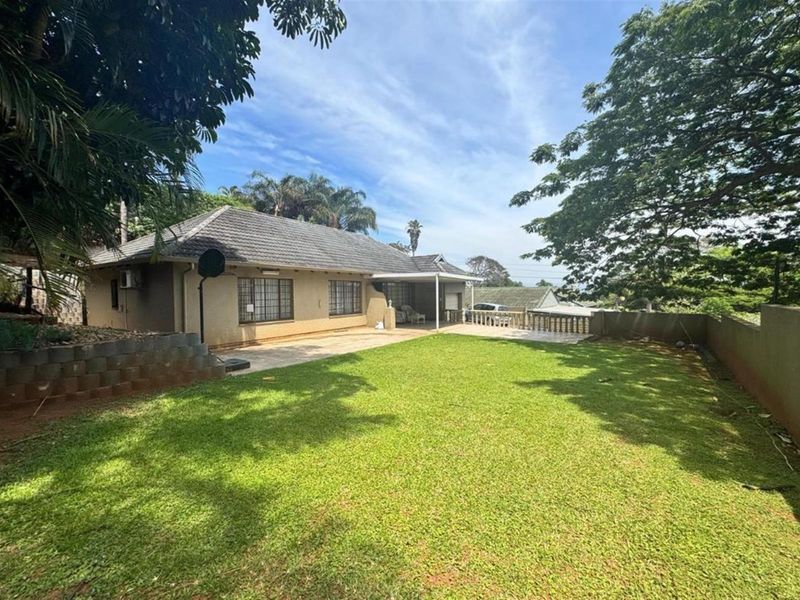 House For Sale in Glen Anil, Durban North, KwaZulu Natal - Photo 2