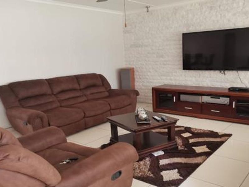 House For Sale in Glen Anil, Durban North, KwaZulu Natal - Photo 5