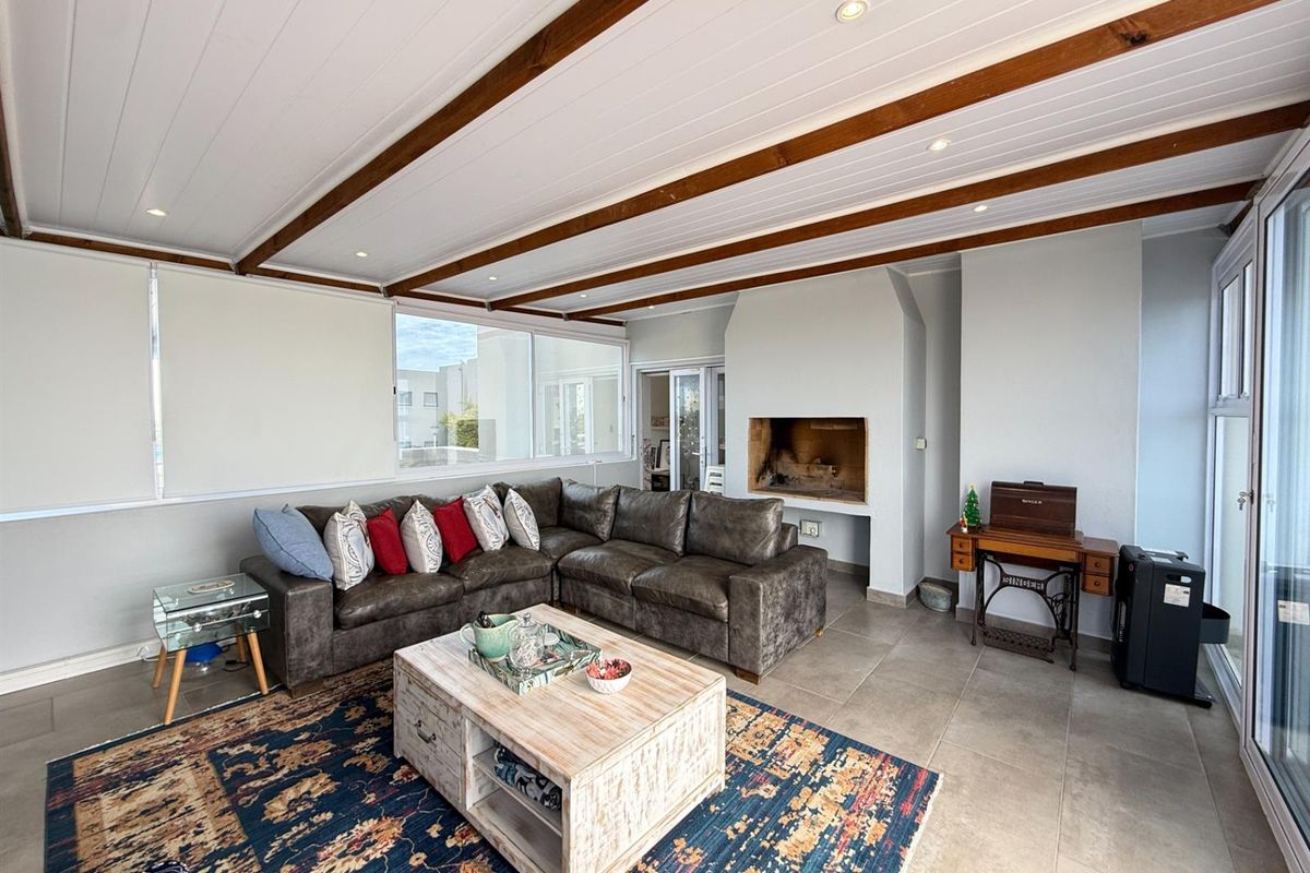 3 Bedroom Family Living with Exceptional Space and Versatility - Photo 5