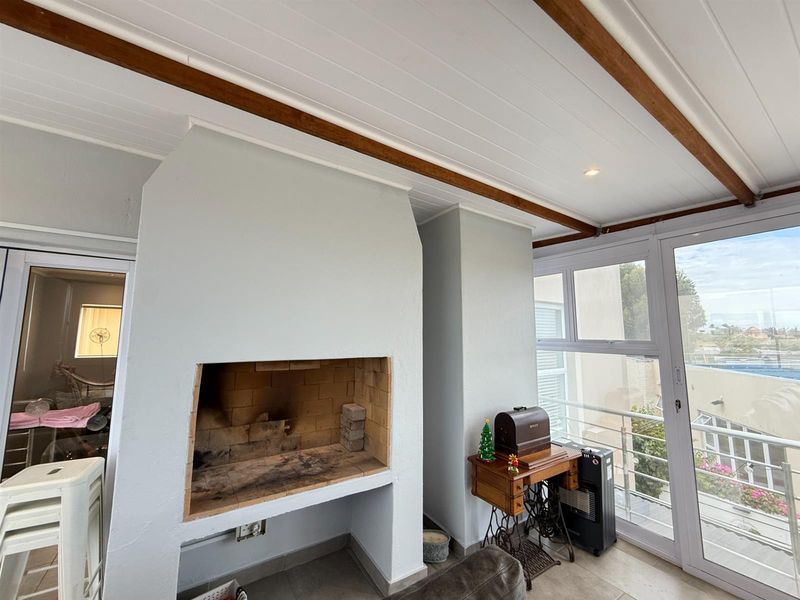 3 Bedroom Family Living with Exceptional Space and Versatility - Photo 8