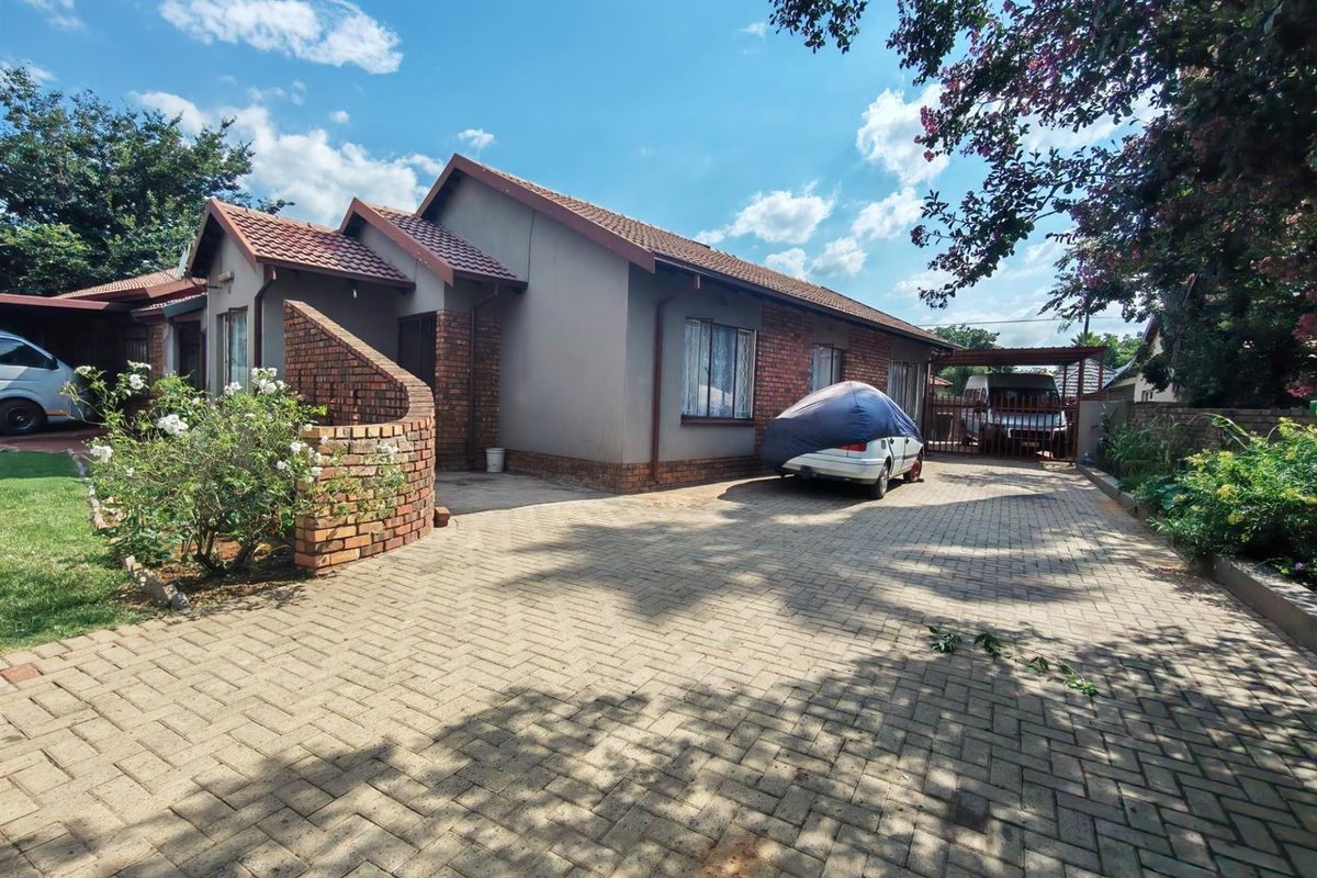 House For Sale in Mineralia, Middelburg - Photo 3