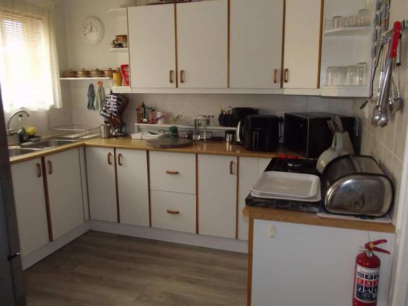 Spacious and Comfortable Living at Bergville Retirement Village, George, Garden Route - Photo 10