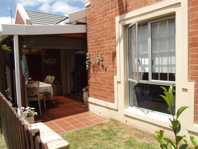 Spacious and Comfortable Living at Bergville Retirement Village, George, Garden Route - Photo 4