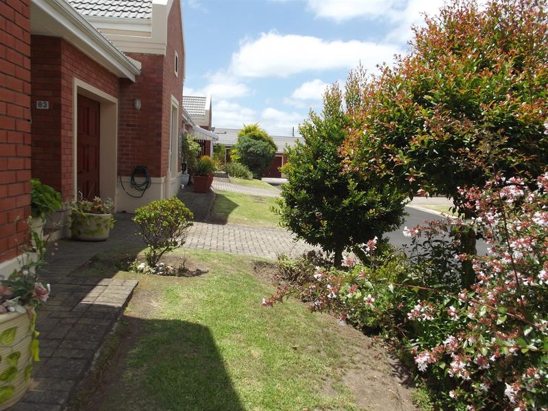 Spacious and Comfortable Living at Bergville Retirement Village, George, Garden Route - Photo 3