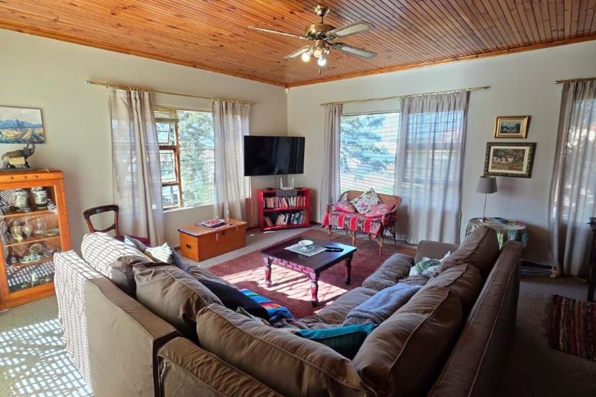 Coastal Charm and Comfort in a Prime Jeffreys Bay Location - Photo 3