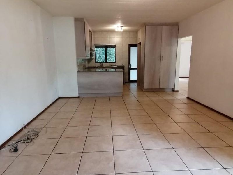 Two Bedroom Ground Floor Apartment For Sale in Riverglades Estate Jukskei Park - Photo 5