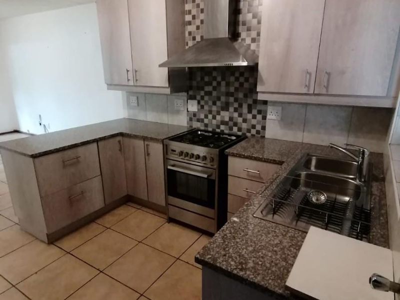 Two Bedroom Ground Floor Apartment For Sale in Riverglades Estate Jukskei Park - Photo 4