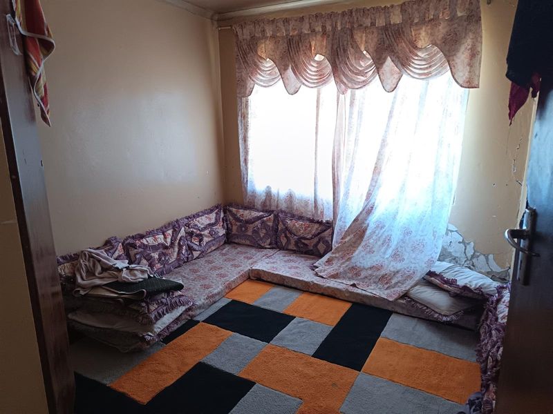 For Sale Thistle Grove Perfect First-Time Buy Fixer upper with loads of potential - Photo 7