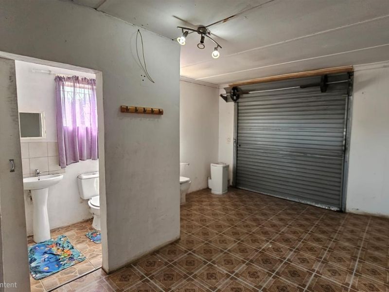 Solid 3-Bedroom Family Home with Elevated Views in Samanville - Photo 9