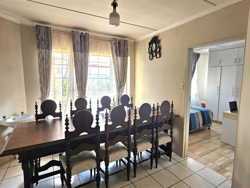 Solid 3-Bedroom Family Home with Elevated Views in Samanville - Photo 10