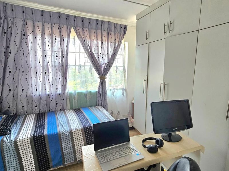 Solid 3-Bedroom Family Home with Elevated Views in Samanville - Photo 8