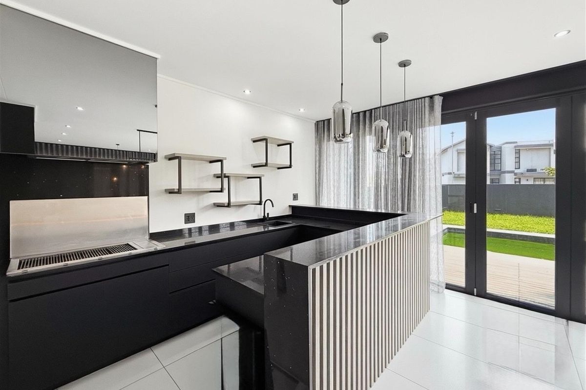 Contemporary Luxury Architectural Home in Helderfontein Estate - Photo 4