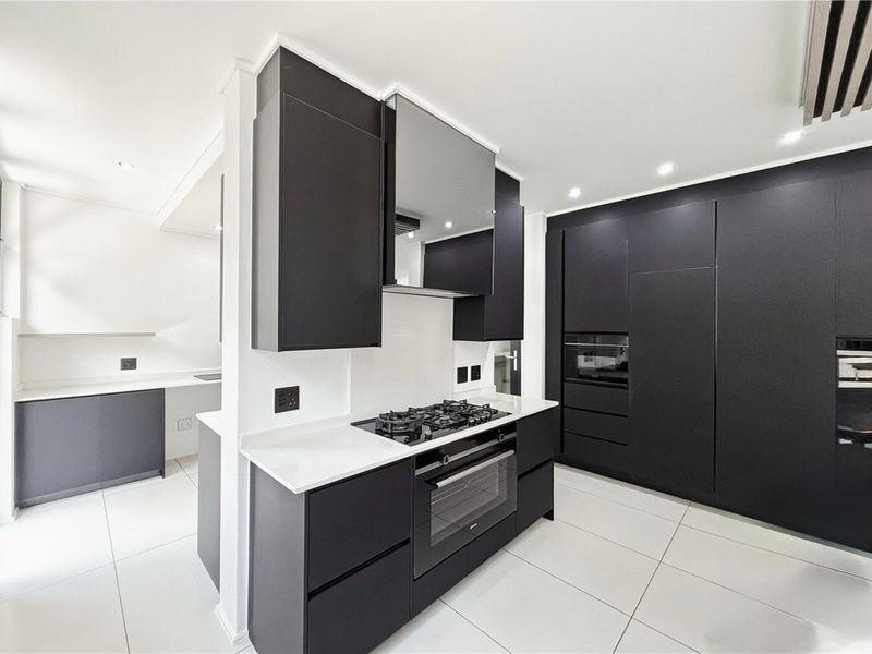 Contemporary Luxury Architectural Home in Helderfontein Estate - Photo 3