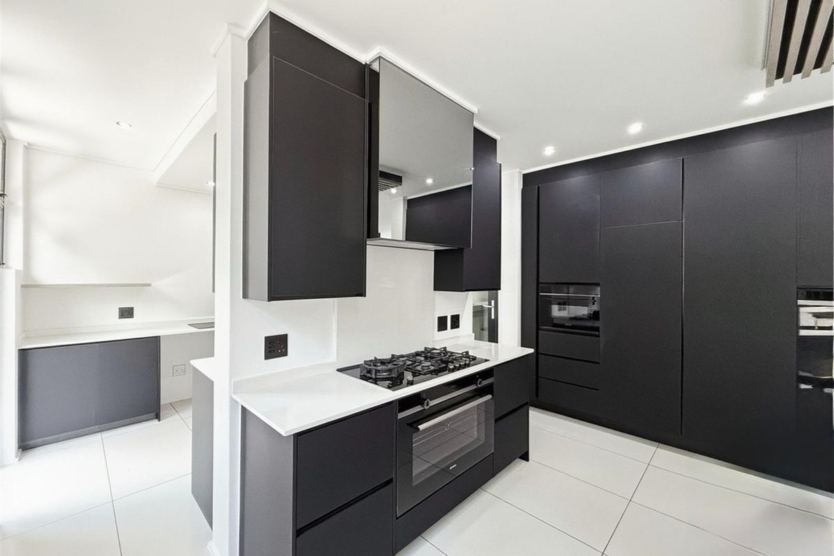 Contemporary Luxury Architectural Home in Helderfontein Estate - Photo 3