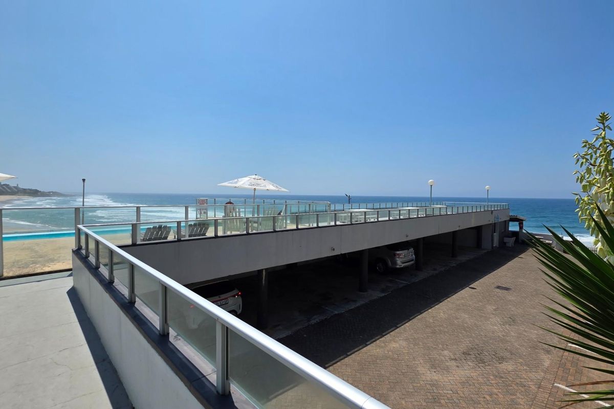 2 bedroom, 1 bathroom Beachfront Apartment For Sale in Margate - Photo 2