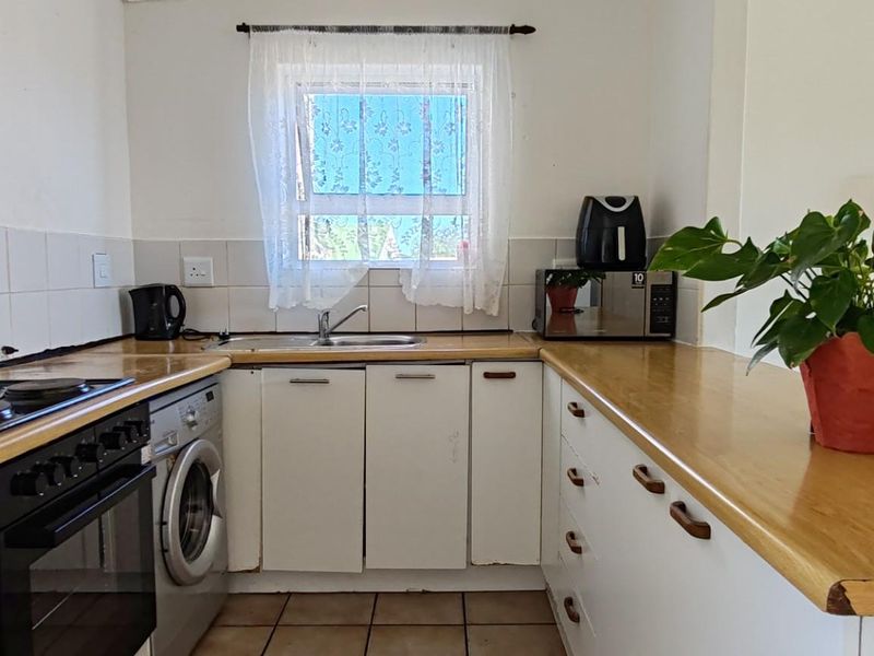 Modern First-Floor Corner Apartment in Sought-After Madison Square Gardens, Parklands - Photo 3