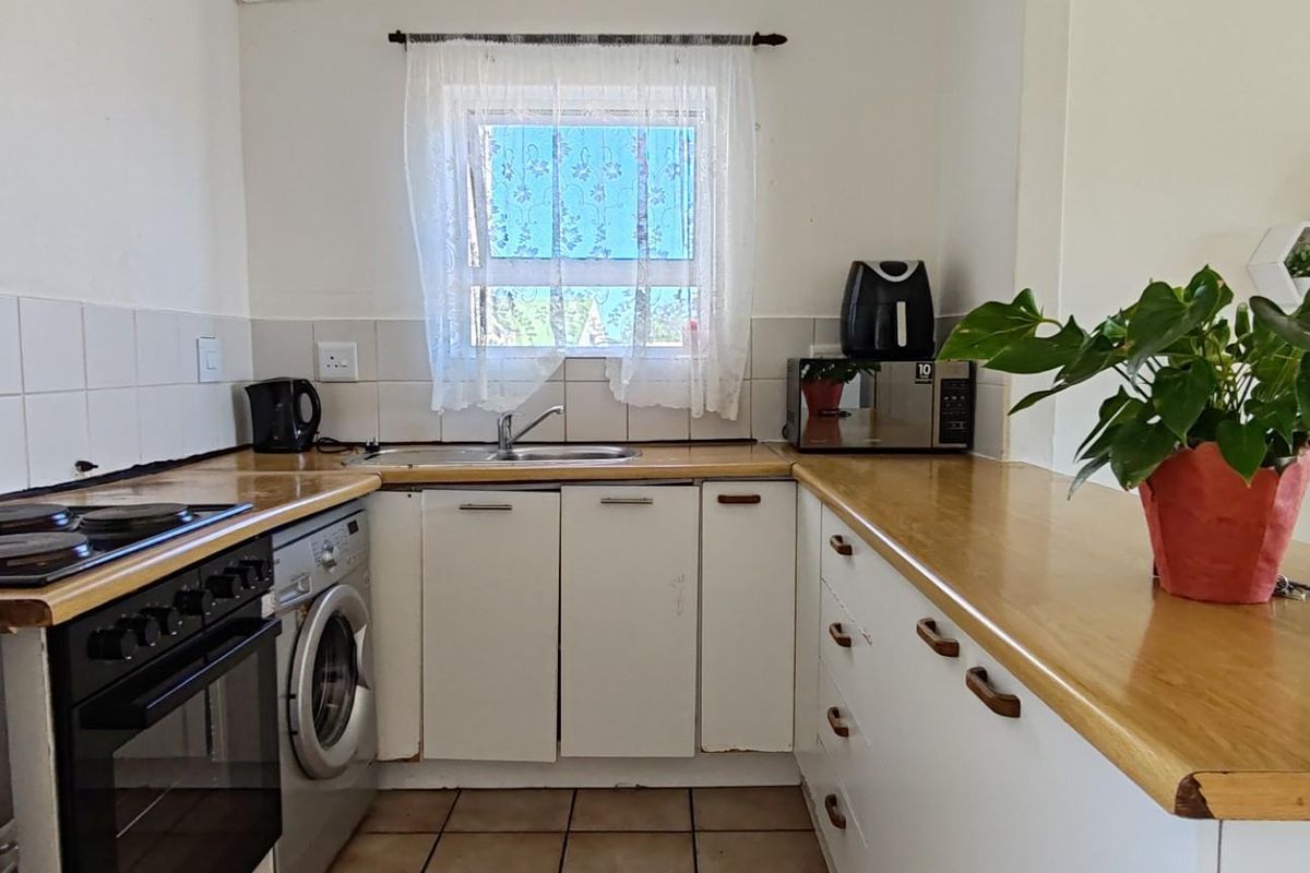 Modern First-Floor Corner Apartment in Sought-After Madison Square Gardens, Parklands - Photo 3