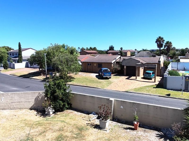 Modern First-Floor Corner Apartment in Sought-After Madison Square Gardens, Parklands - Photo 5