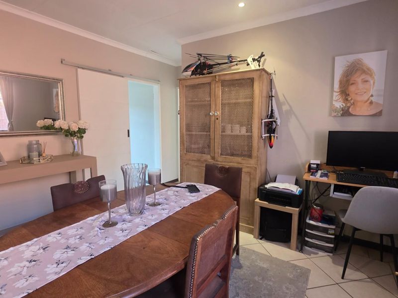 Townhouse For Sale in Mooikloof Ridge, Pretoria - Photo 8