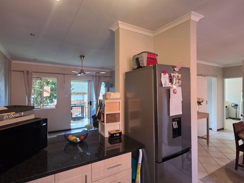 Townhouse For Sale in Mooikloof Ridge, Pretoria - Photo 4