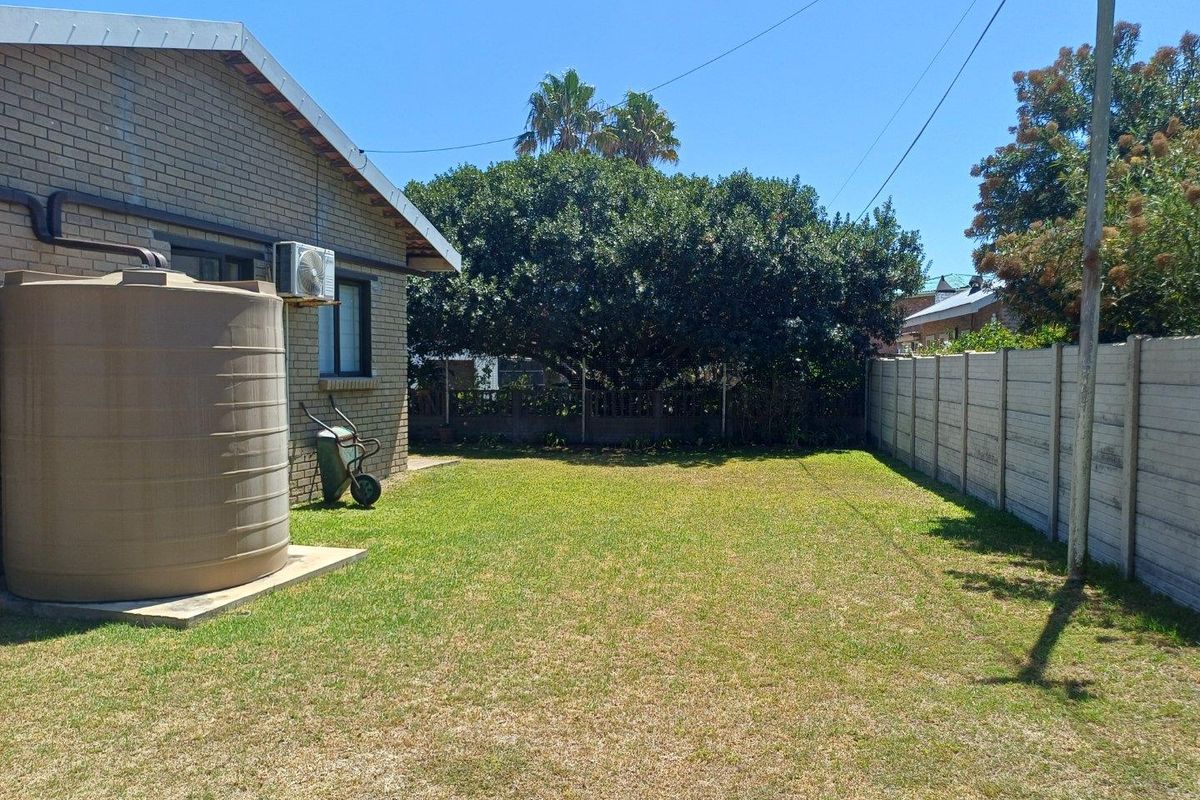 House For Sale in Stilbaai Wes, Stilbaai - Photo 5