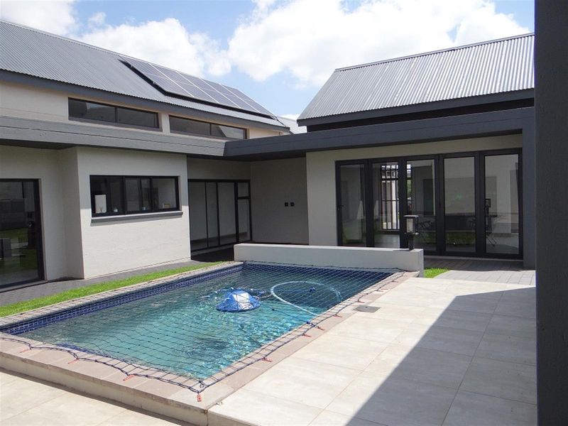 4 Bedroom House For Sale in Midstream Estate, Centurion - Photo 2