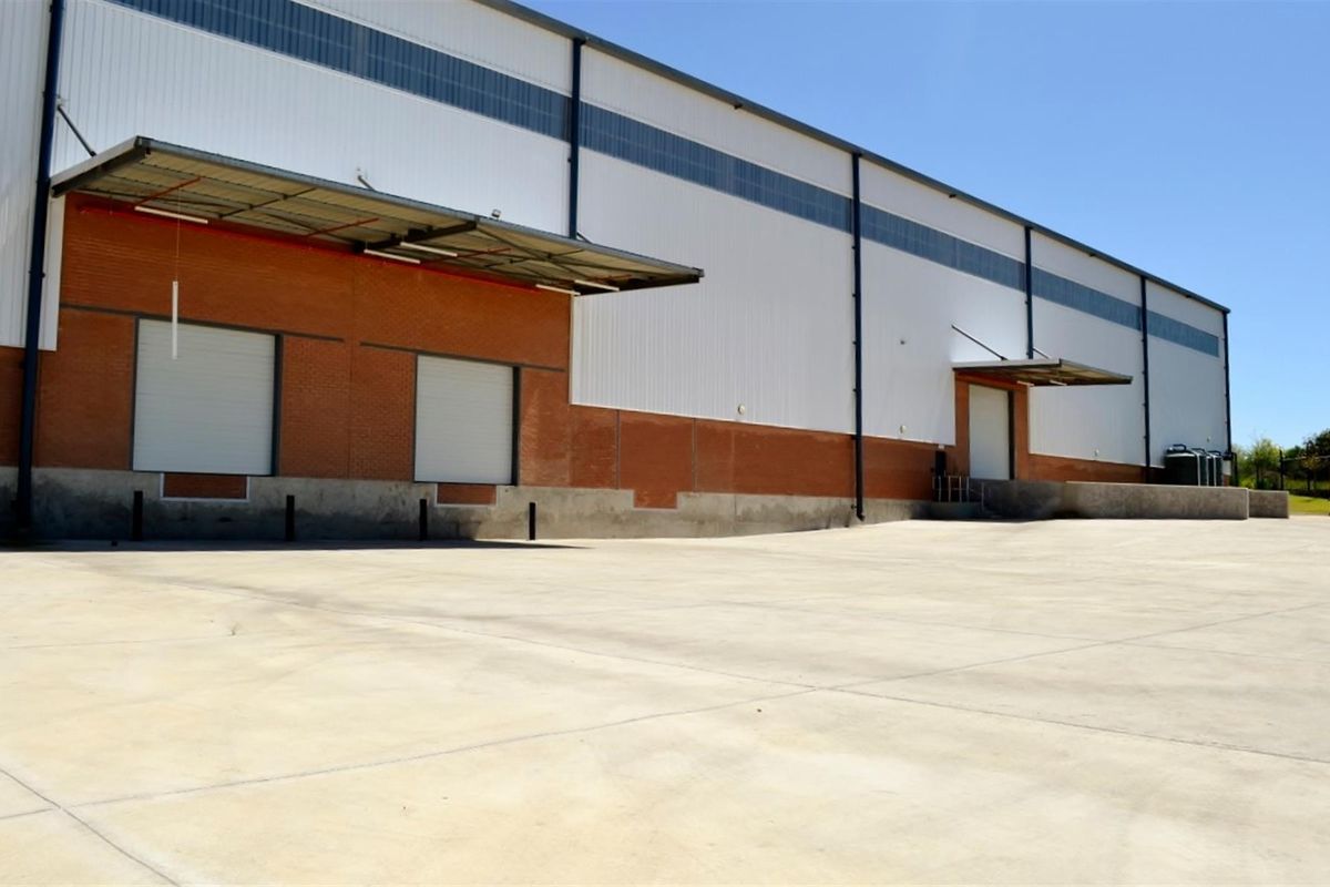PREMIUM INDUSTRIAL FACILITY IN THE HEART OF GAUTENG, MODERN, WORLD CLASS, AN OPPORTUNITY FOR THE DIS - Photo 2