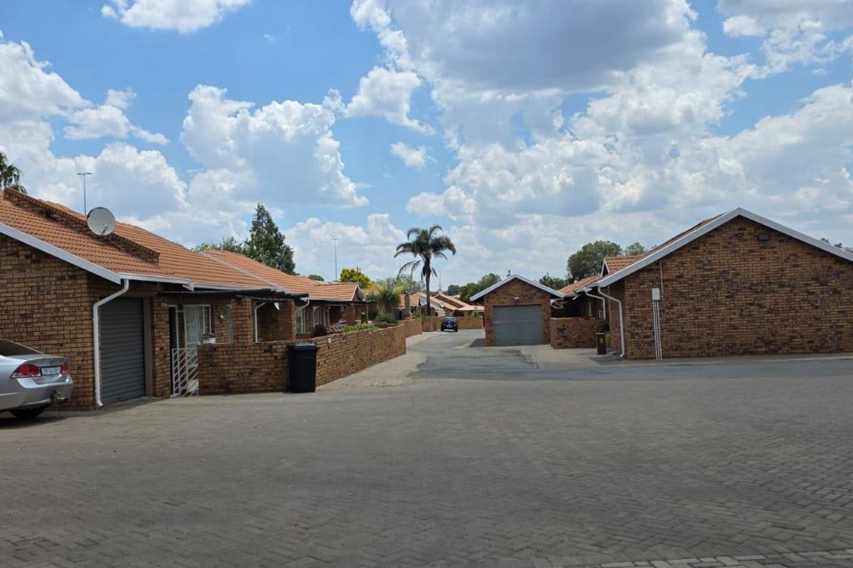 Apartment For Sale in Witfield, Boksburg - Photo 2