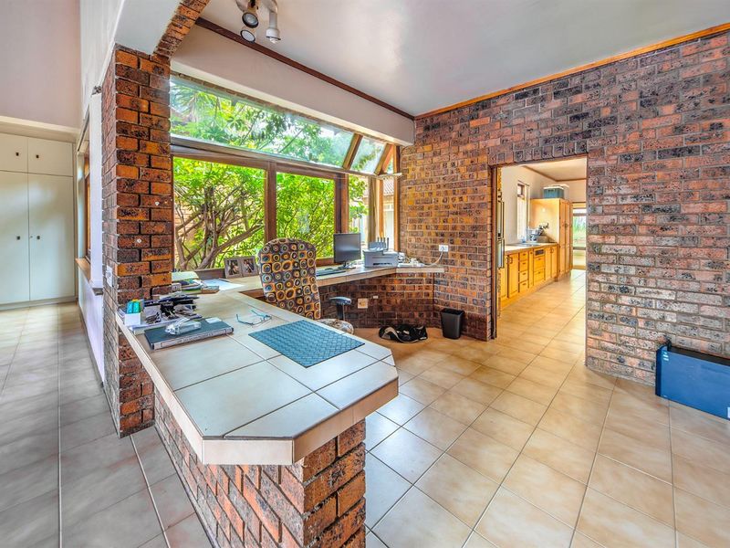 POTENTIAL POTENTIAL POTENTIAL!! DEVELOPERS DREAM PROPERTY - Photo 7